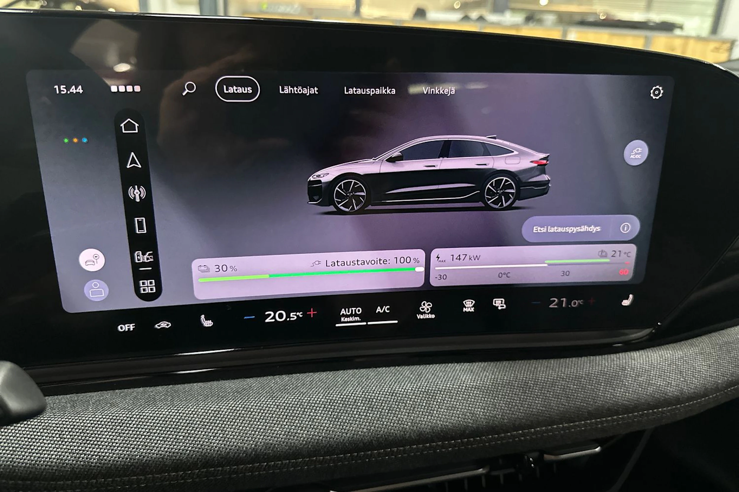 met. harmaa Audi A6 e-tron 2026 kuva 19.