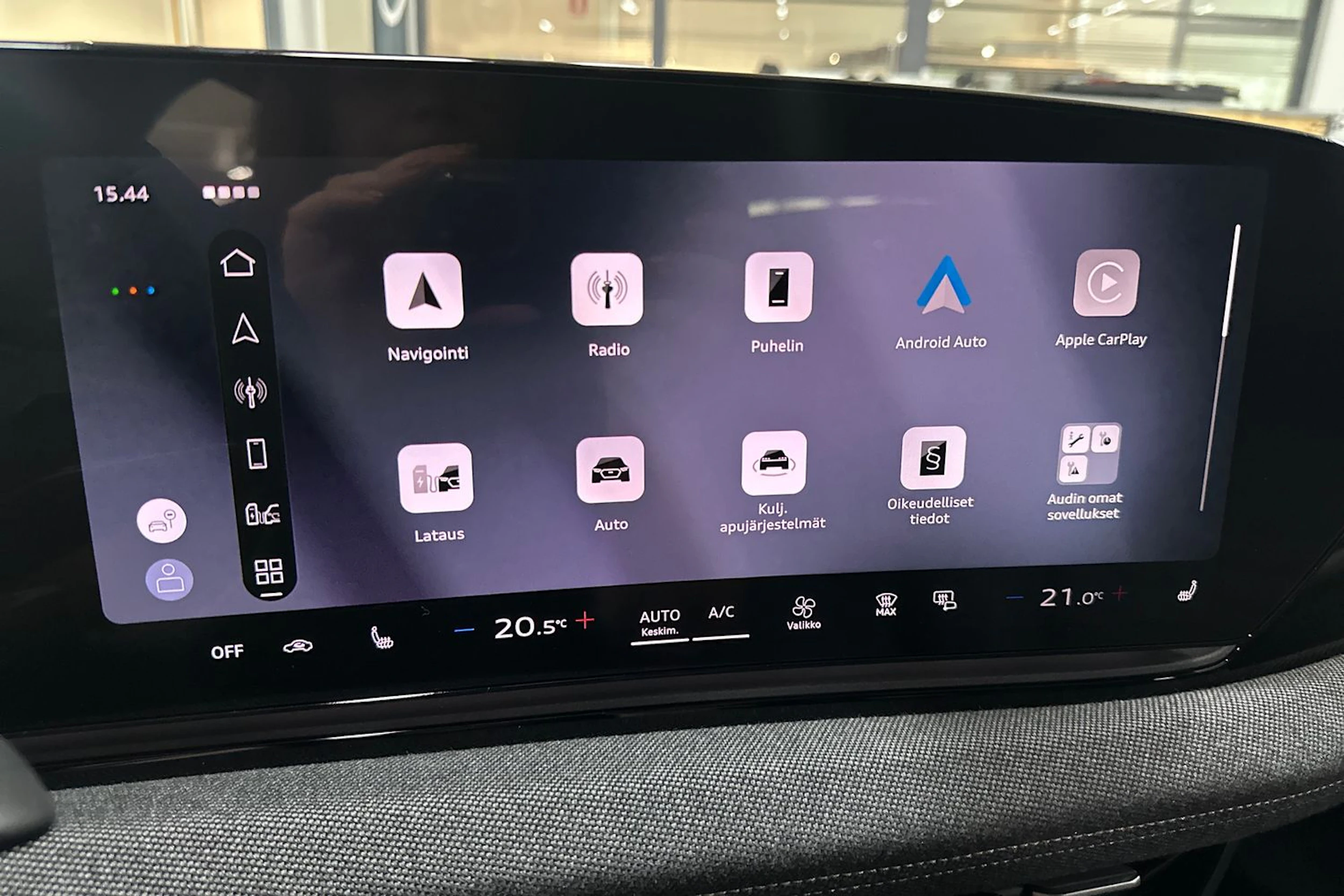 met. harmaa Audi A6 e-tron 2026 kuva 20.