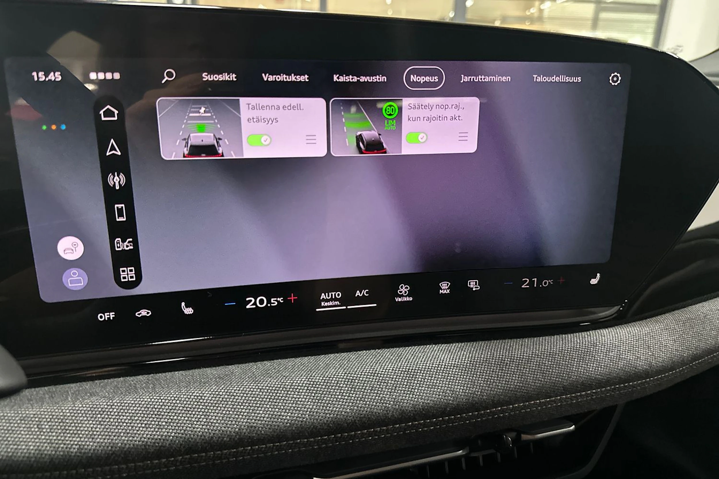 met. harmaa Audi A6 e-tron 2026 kuva 24.