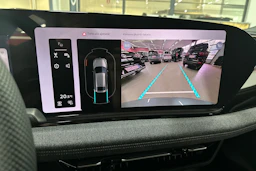 met. harmaa Audi A6 e-tron 2026 kuva 28.