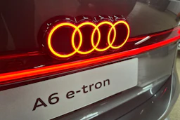 met. harmaa Audi A6 e-tron 2026 kuva 32.