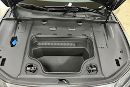 met. harmaa Audi A6 e-tron 2026 kuva 37.