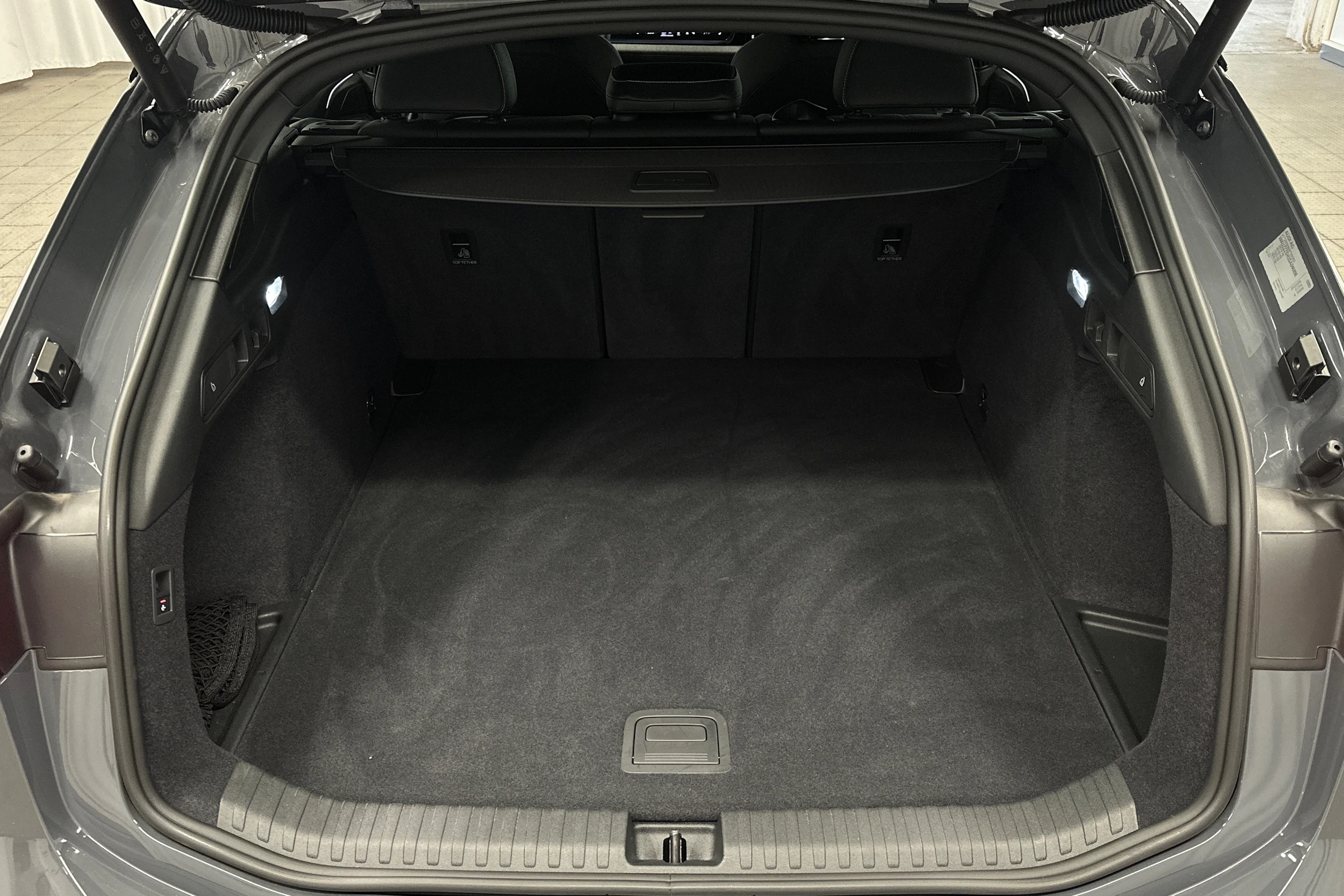 harmaa Audi A6 e-tron 2025 kuva 11.