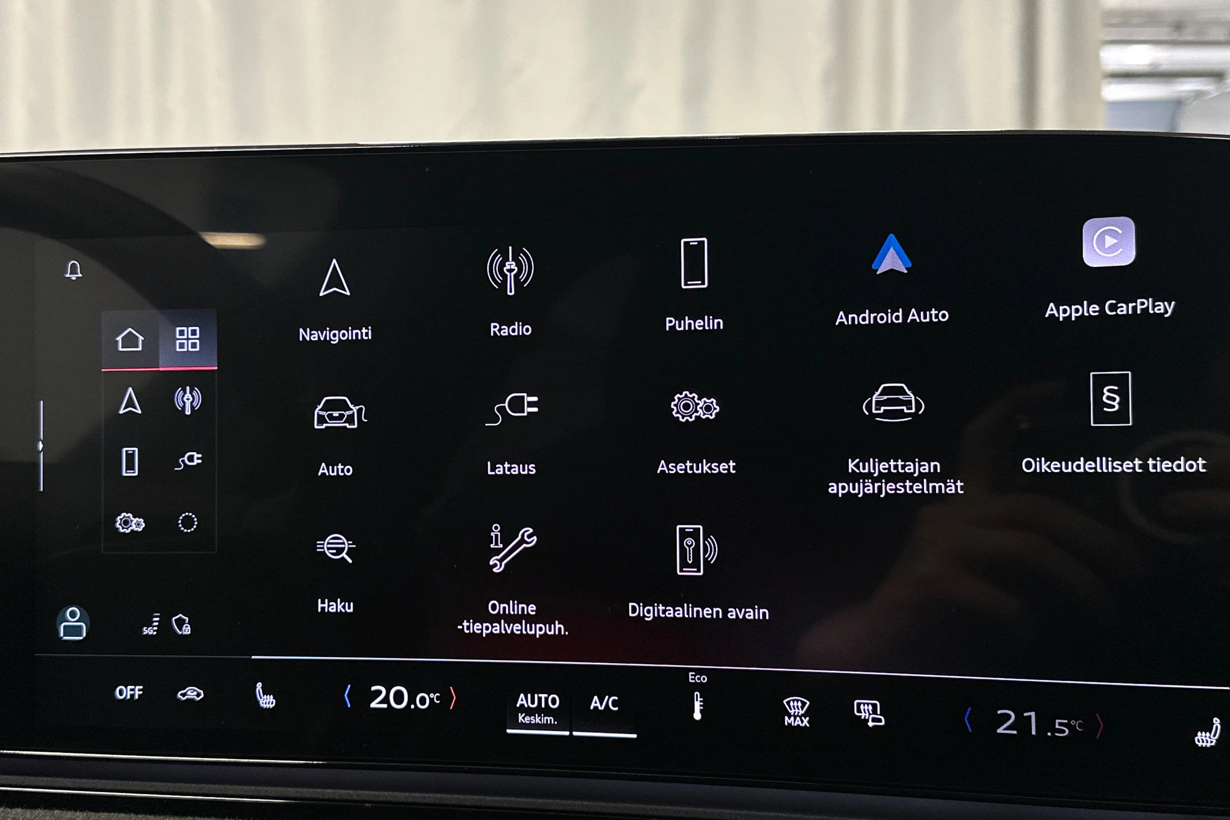 harmaa Audi A6 e-tron 2025 kuva 22.