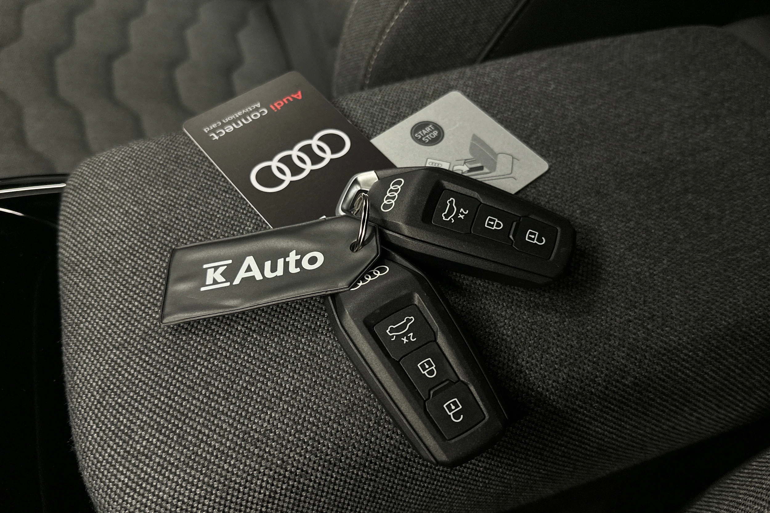 harmaa Audi A6 e-tron 2025 kuva 33.