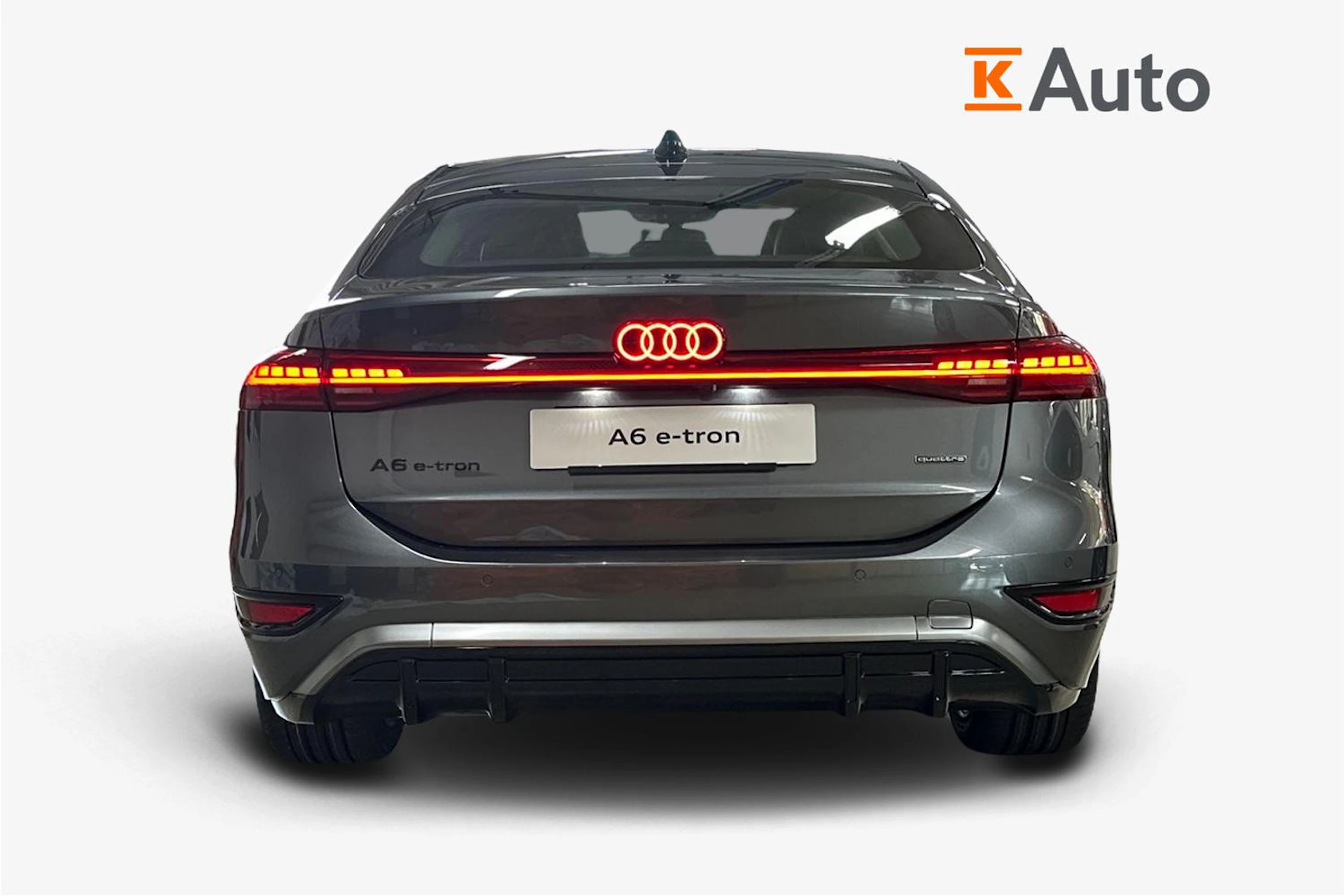 met. harmaa Audi A6 e-tron 2026 kuva 3.