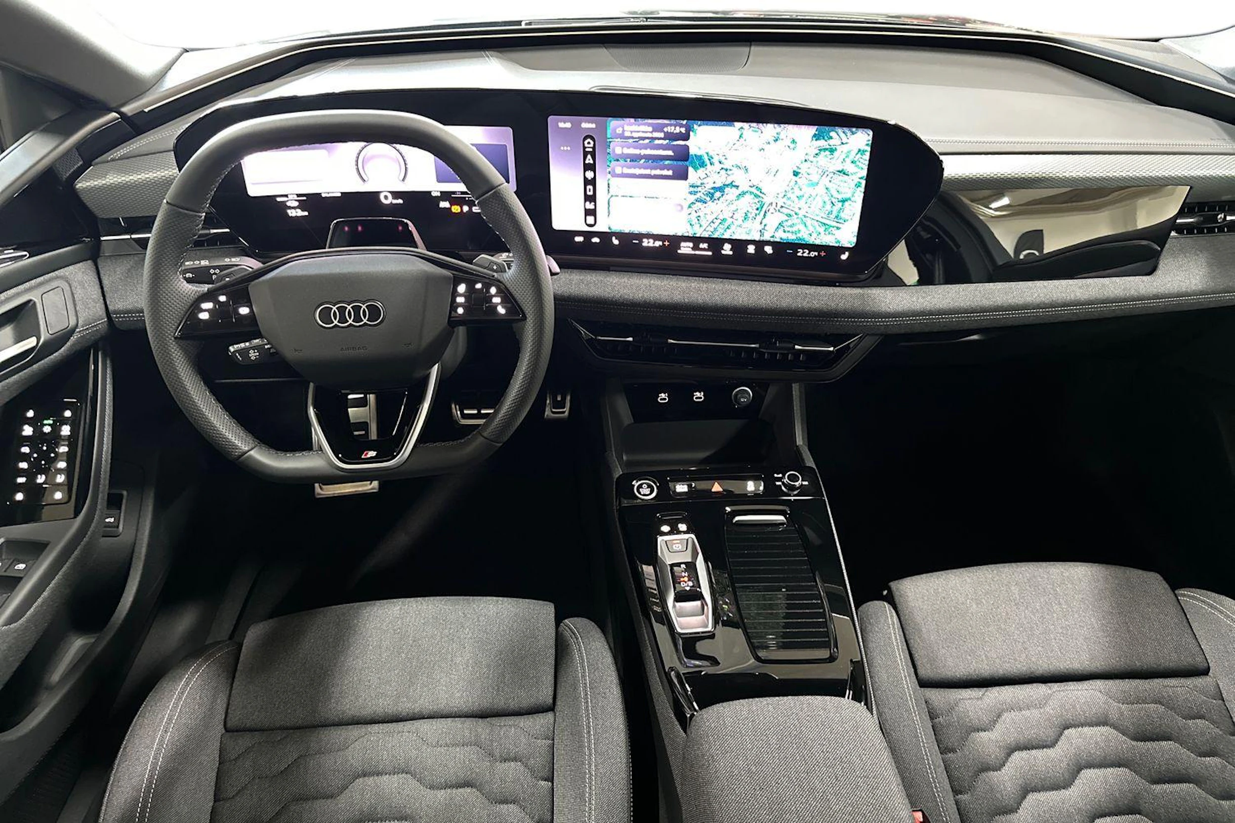 met. harmaa Audi A6 e-tron 2026 kuva 7.