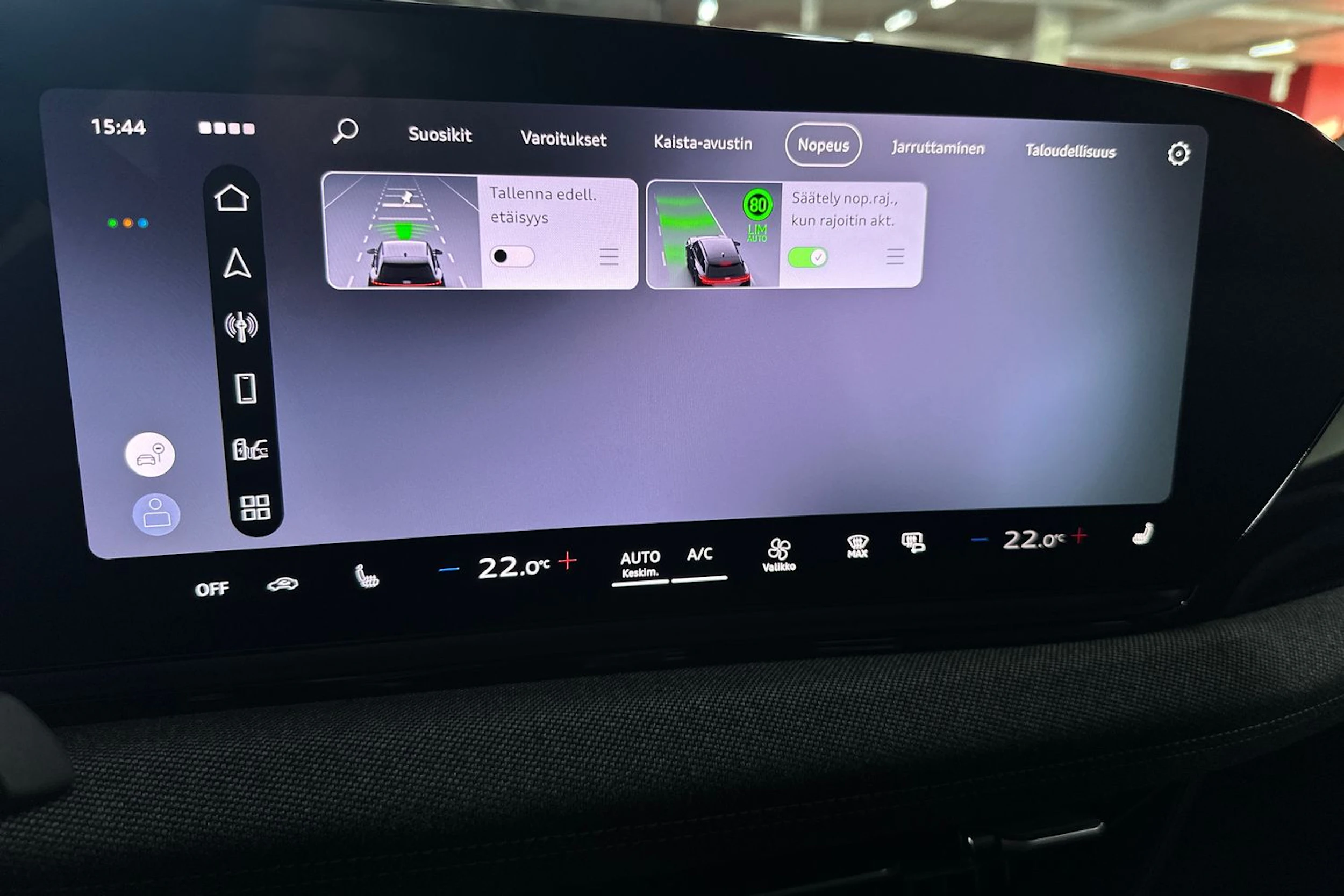 met. harmaa Audi A6 e-tron 2026 kuva 22.