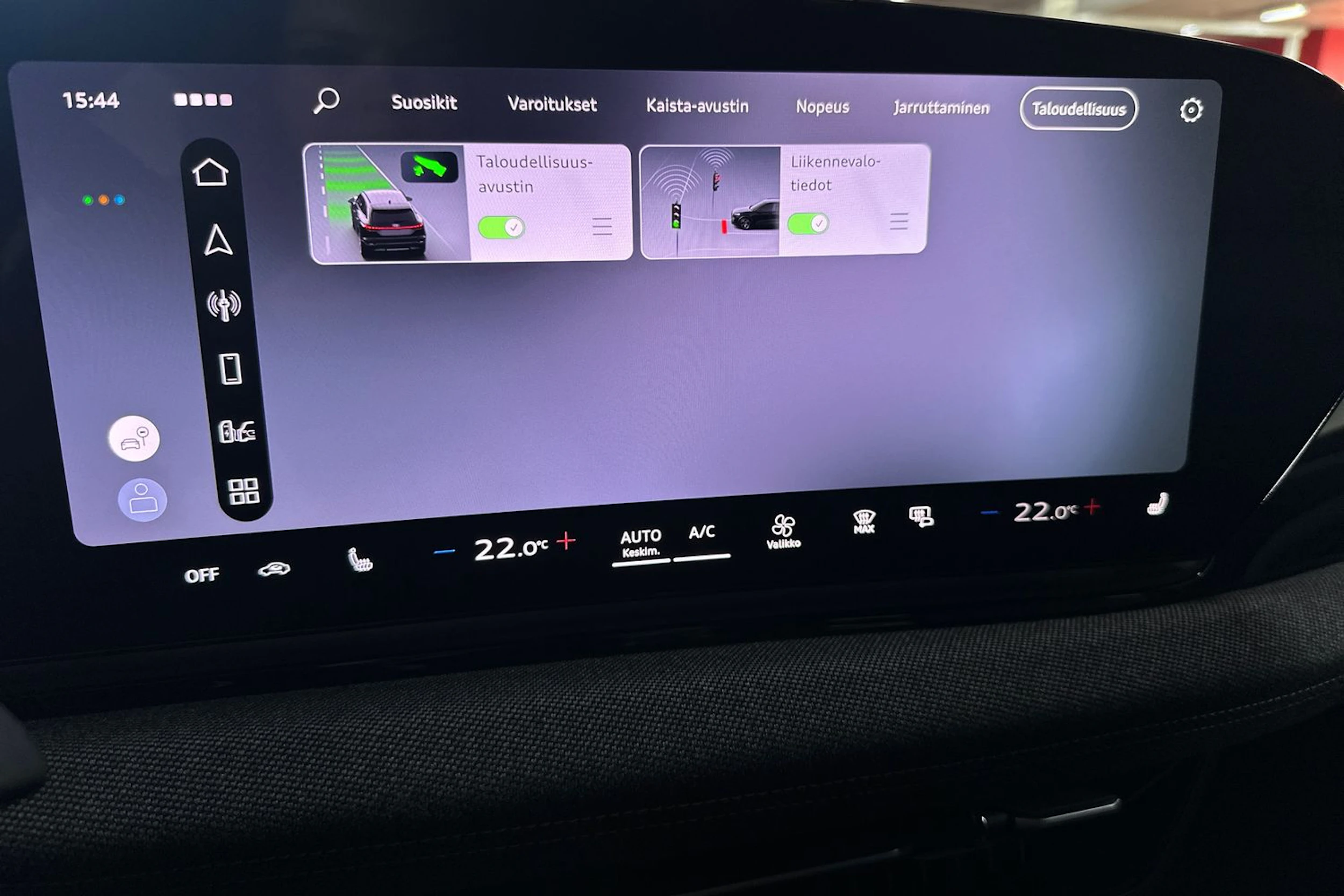 met. harmaa Audi A6 e-tron 2026 kuva 24.