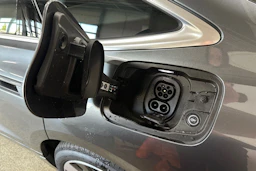 met. harmaa Audi A6 e-tron 2026 kuva 30.