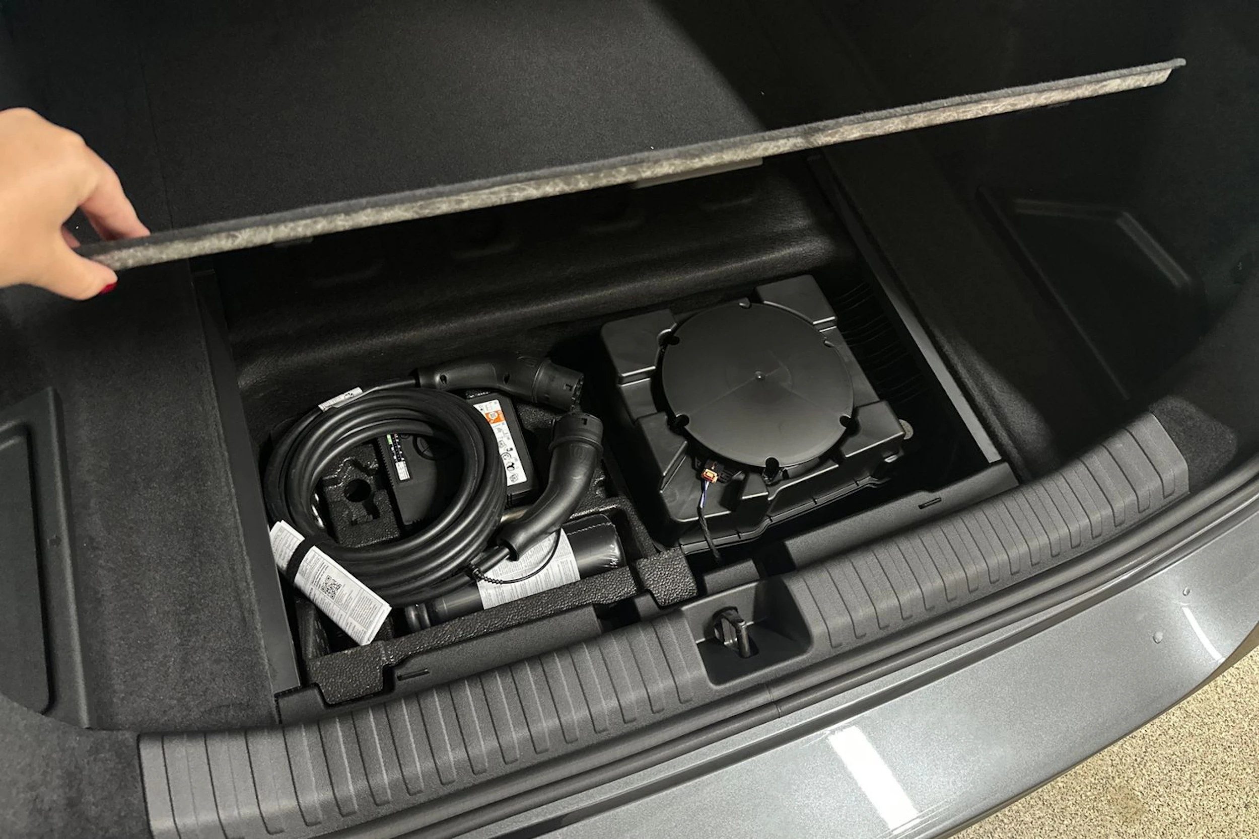 met. harmaa Audi A6 e-tron 2026 kuva 33.