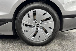 harmaa Audi A6 e-tron 2026 kuva 10.