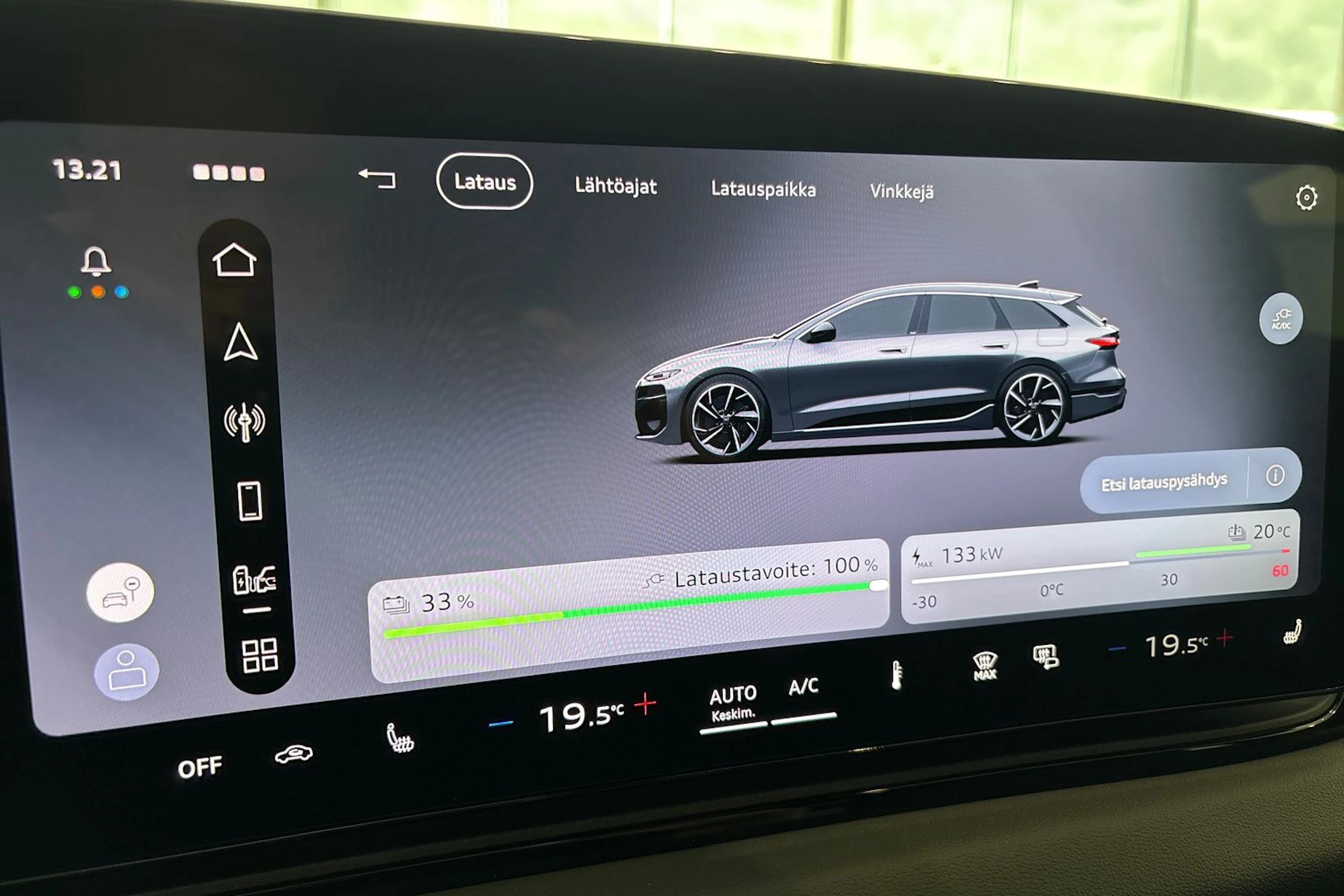 harmaa Audi A6 e-tron 2026 kuva 18.