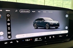 harmaa Audi A6 e-tron 2026 kuva 22.