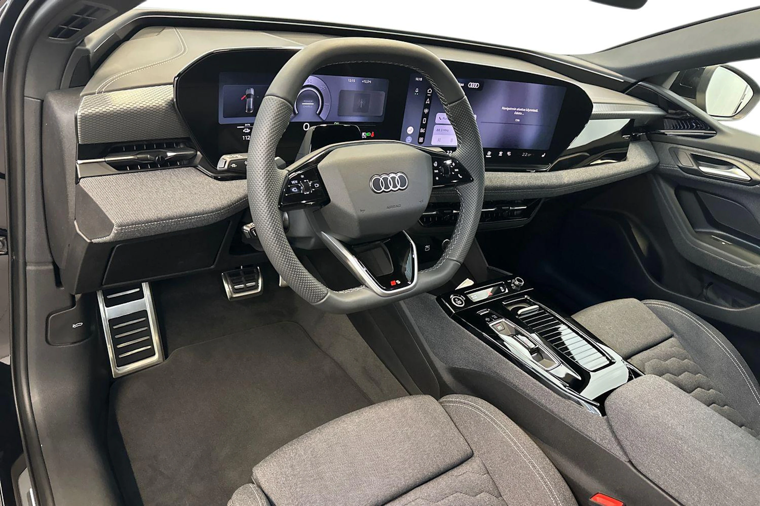 mythos musta Audi A6 e-tron 2026 kuva 6.