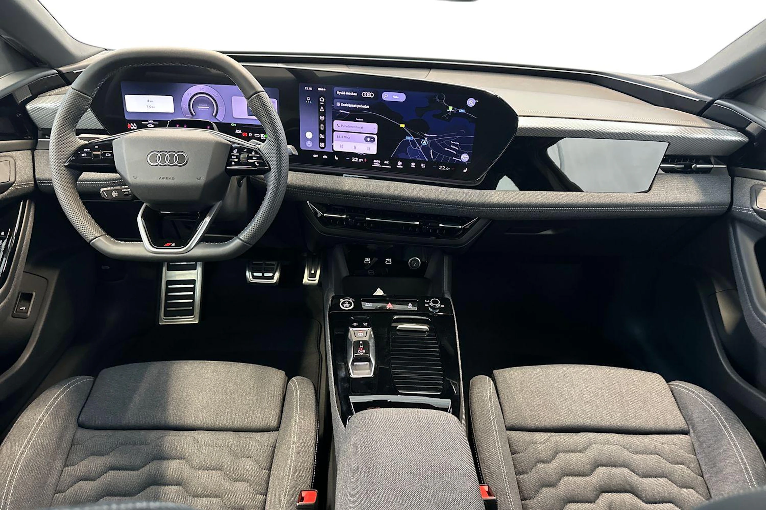 mythos musta Audi A6 e-tron 2026 kuva 7.