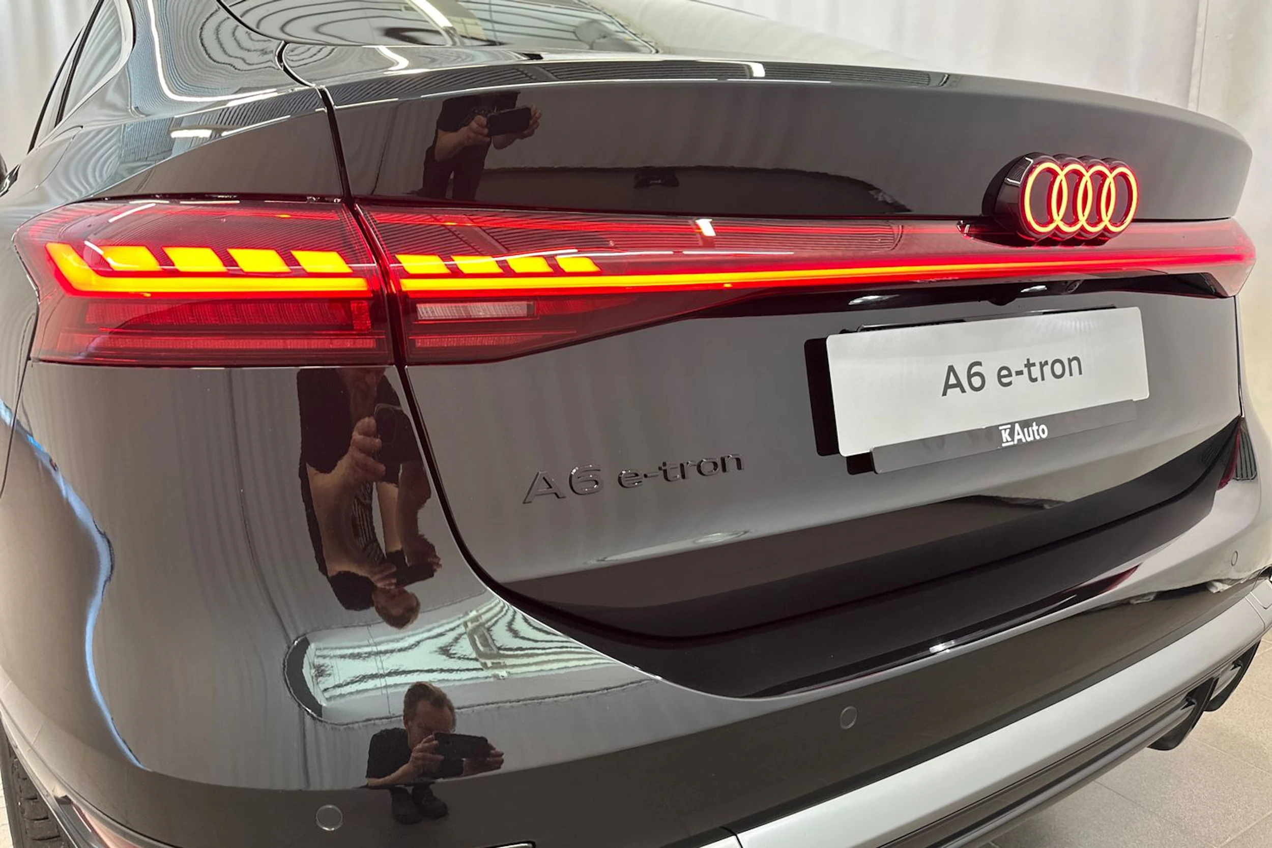 mythos musta Audi A6 e-tron 2026 kuva 33.