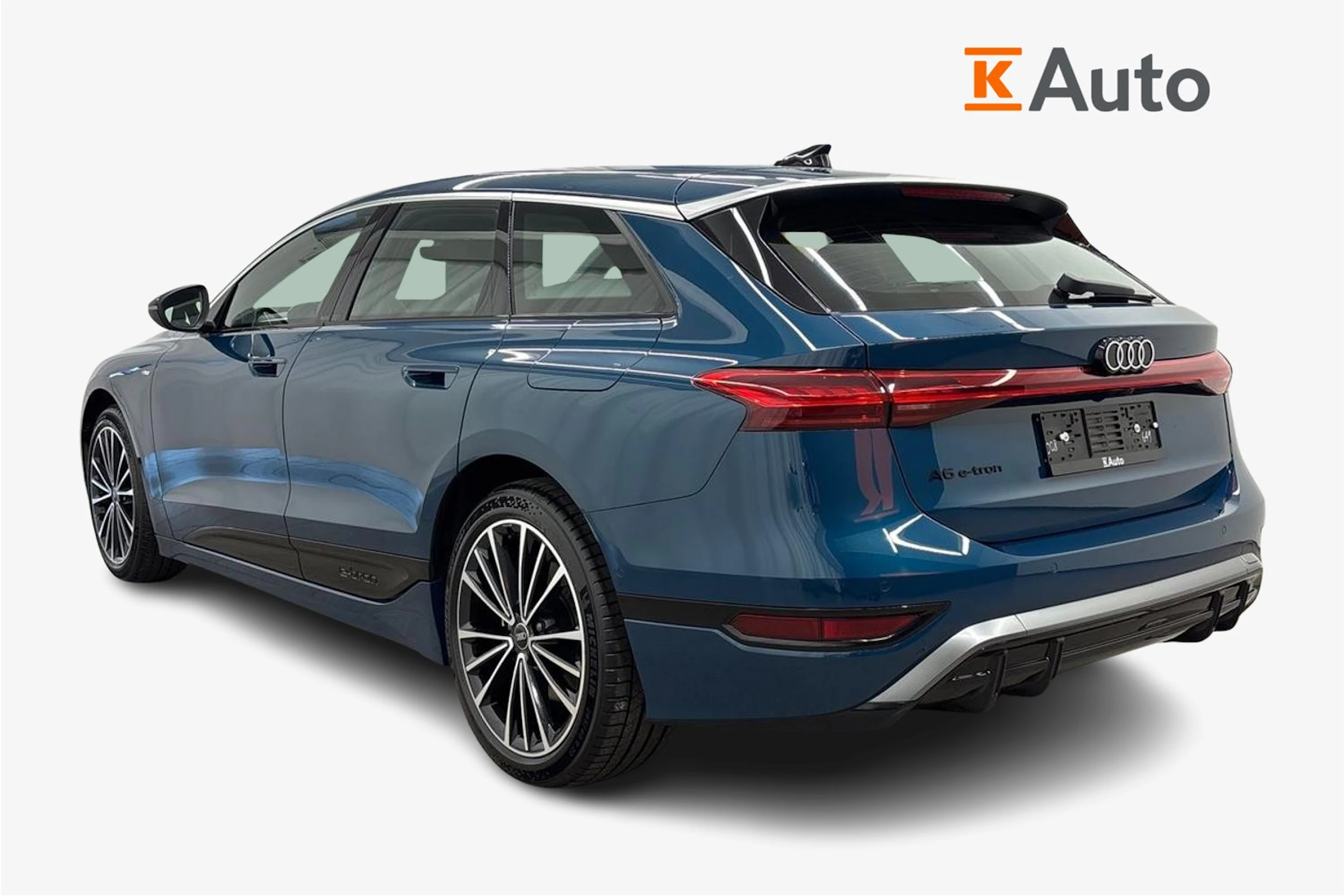 met. sininen Audi A6 e-tron 2026 kuva 2.