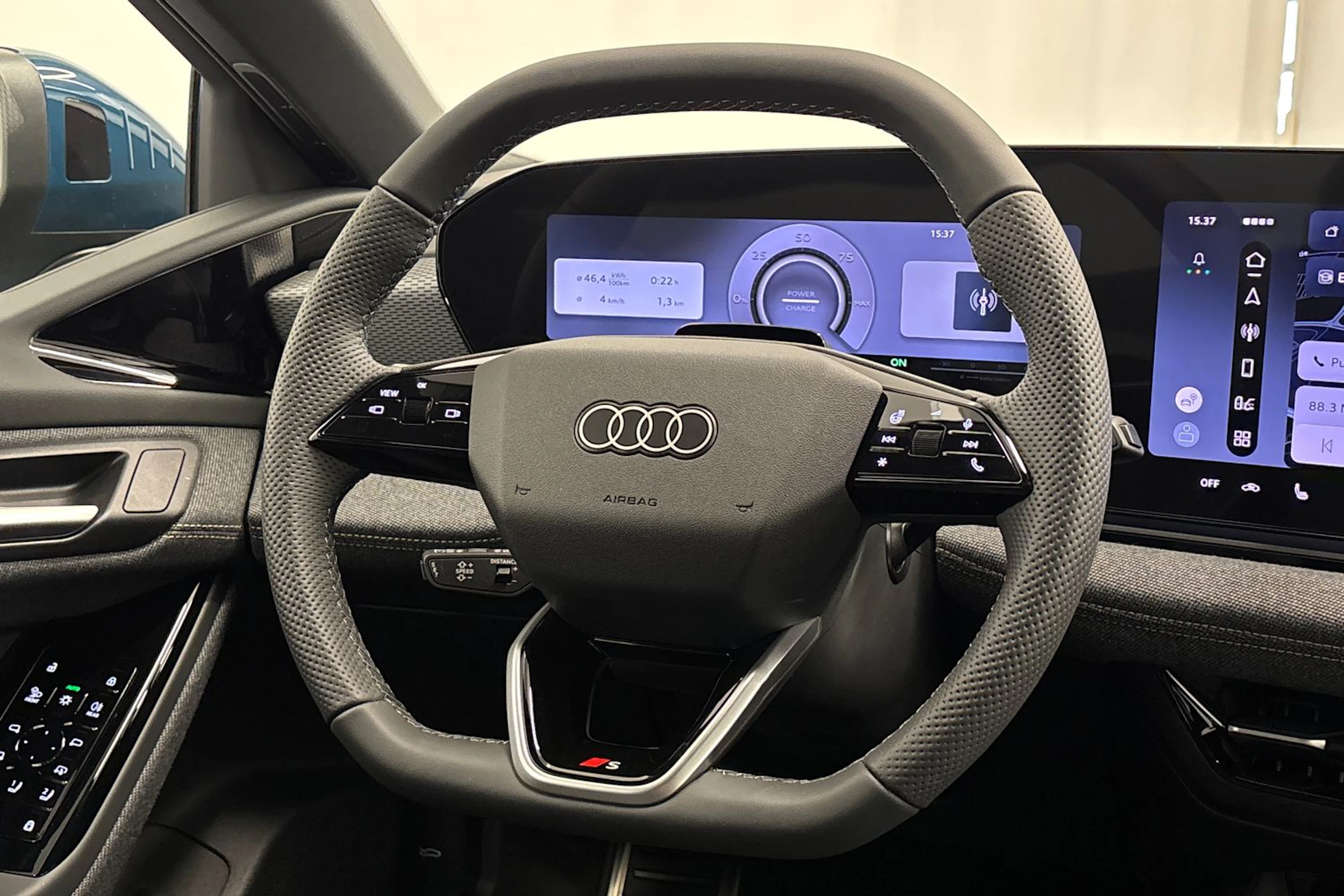 met. sininen Audi A6 e-tron 2026 kuva 14.
