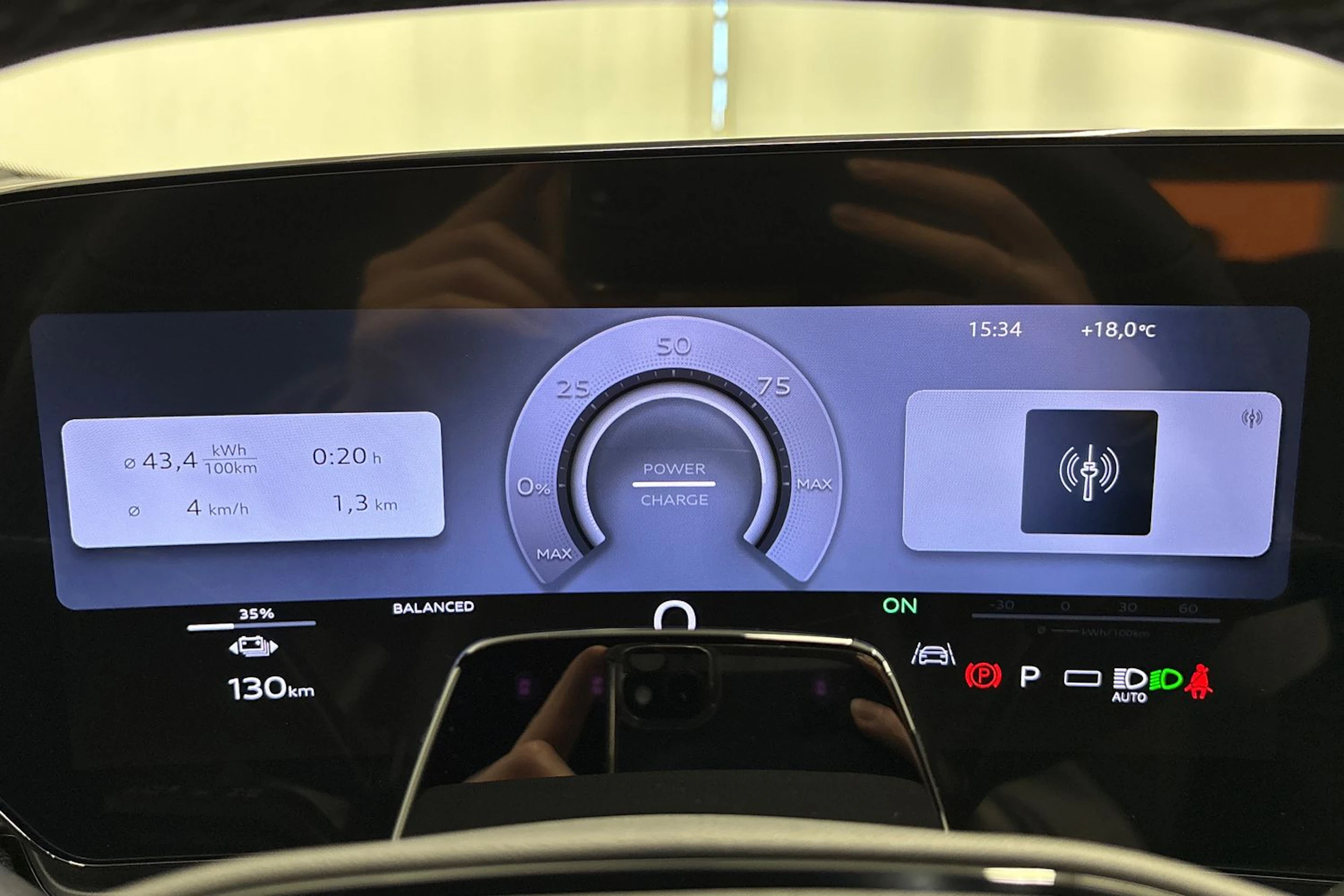 met. sininen Audi A6 e-tron 2026 kuva 18.
