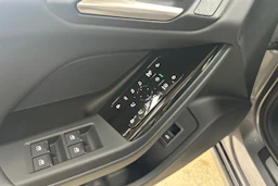 met. harmaa Audi A6 e-tron 2026 kuva 12.