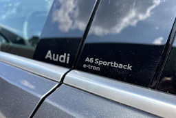 harmaa Audi A6 e-tron 2026 kuva 14.