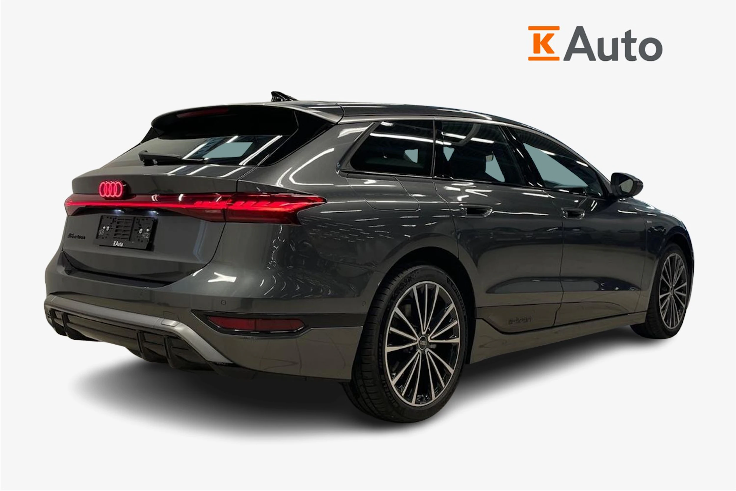 harmaa Audi A6 e-tron 2026 kuva 2.