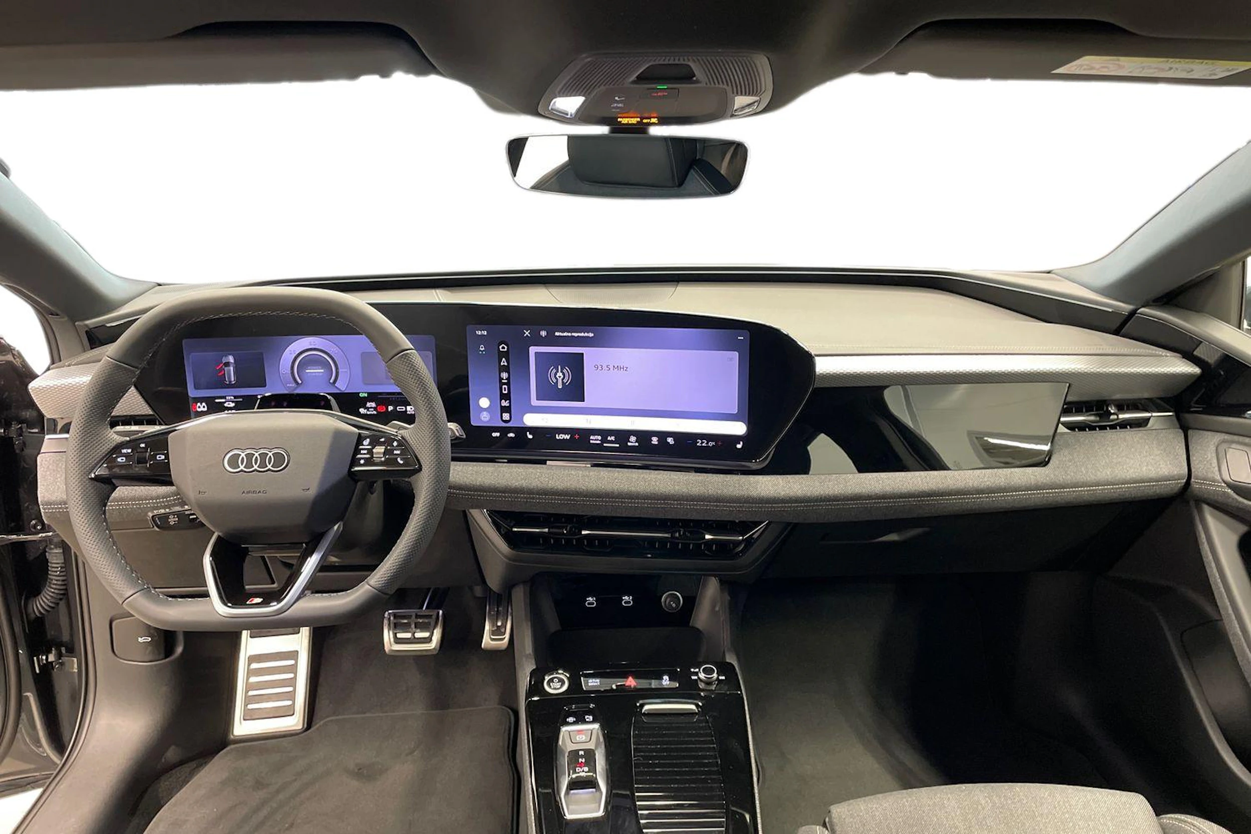 harmaa Audi A6 e-tron 2026 kuva 7.