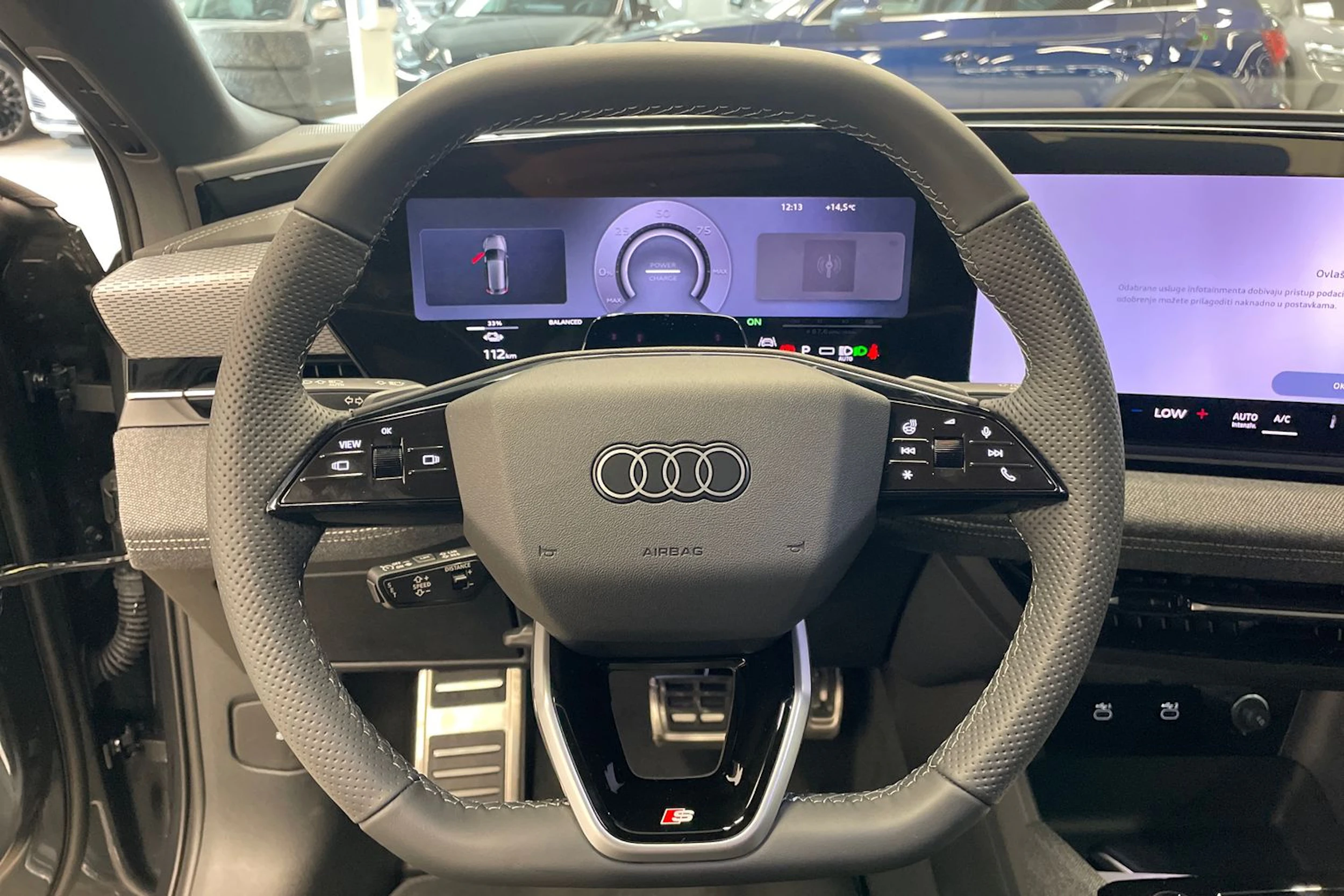 harmaa Audi A6 e-tron 2026 kuva 11.
