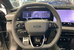 harmaa Audi A6 e-tron 2026 kuva 11.