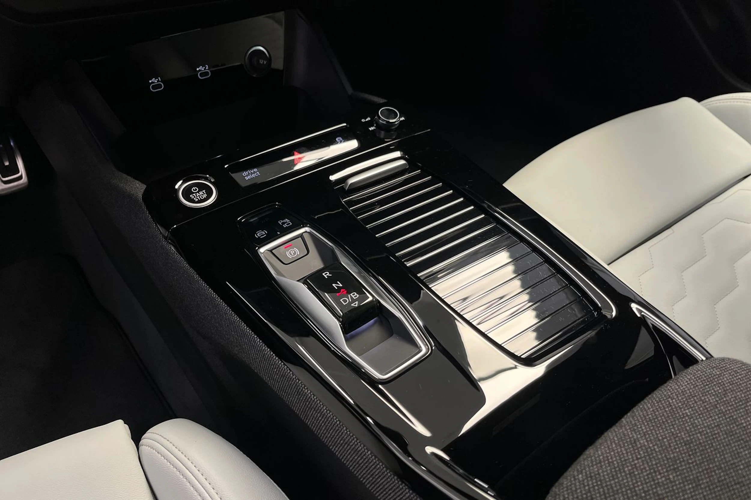 malpelo sininen Audi A6 e-tron 2026 kuva 15.