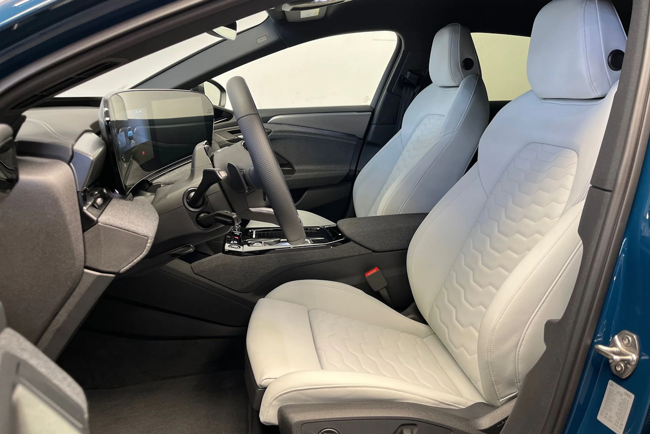 malpelo sininen Audi A6 e-tron 2026 kuva 18.
