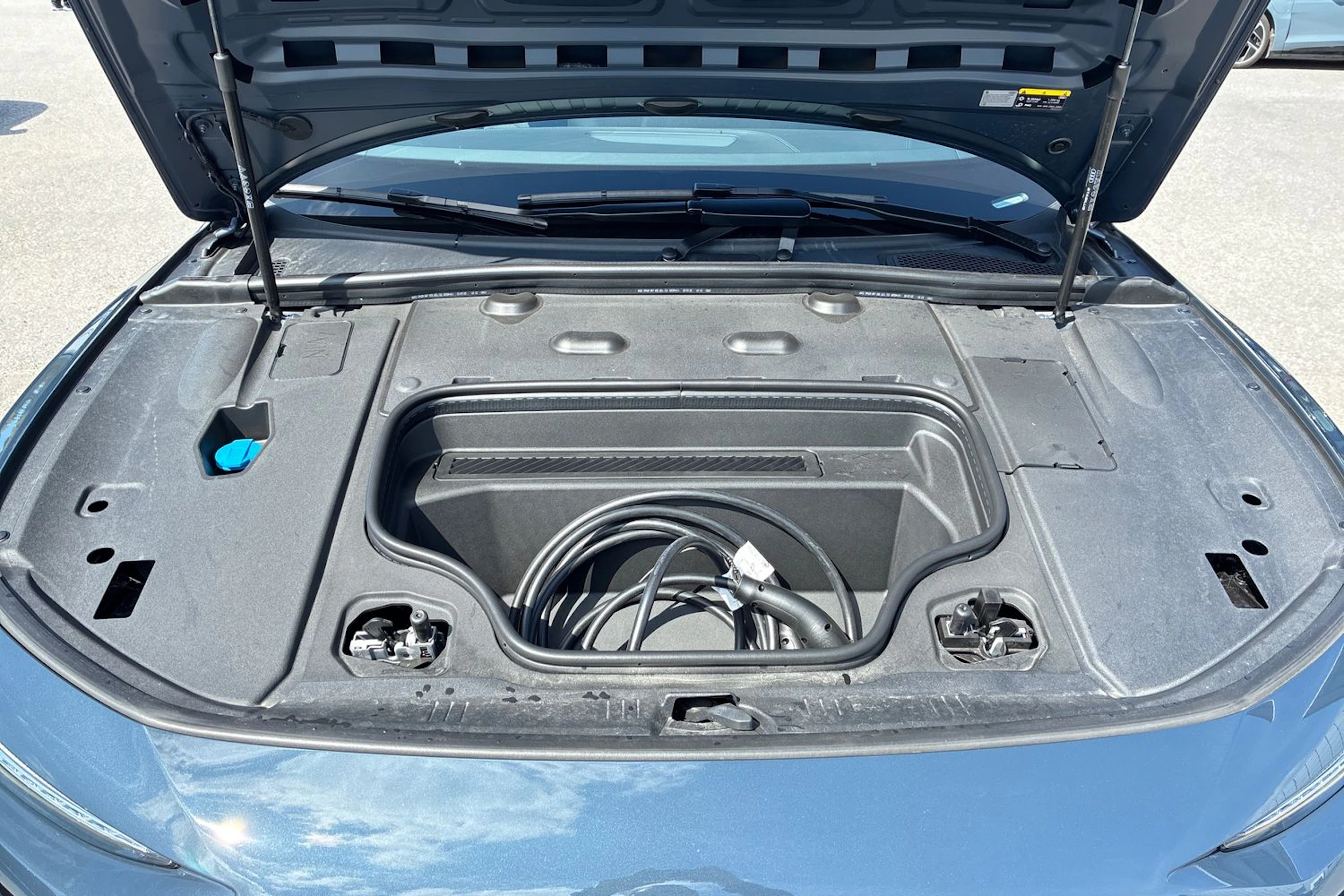 sininen Audi A6 e-tron 2026 kuva 13.
