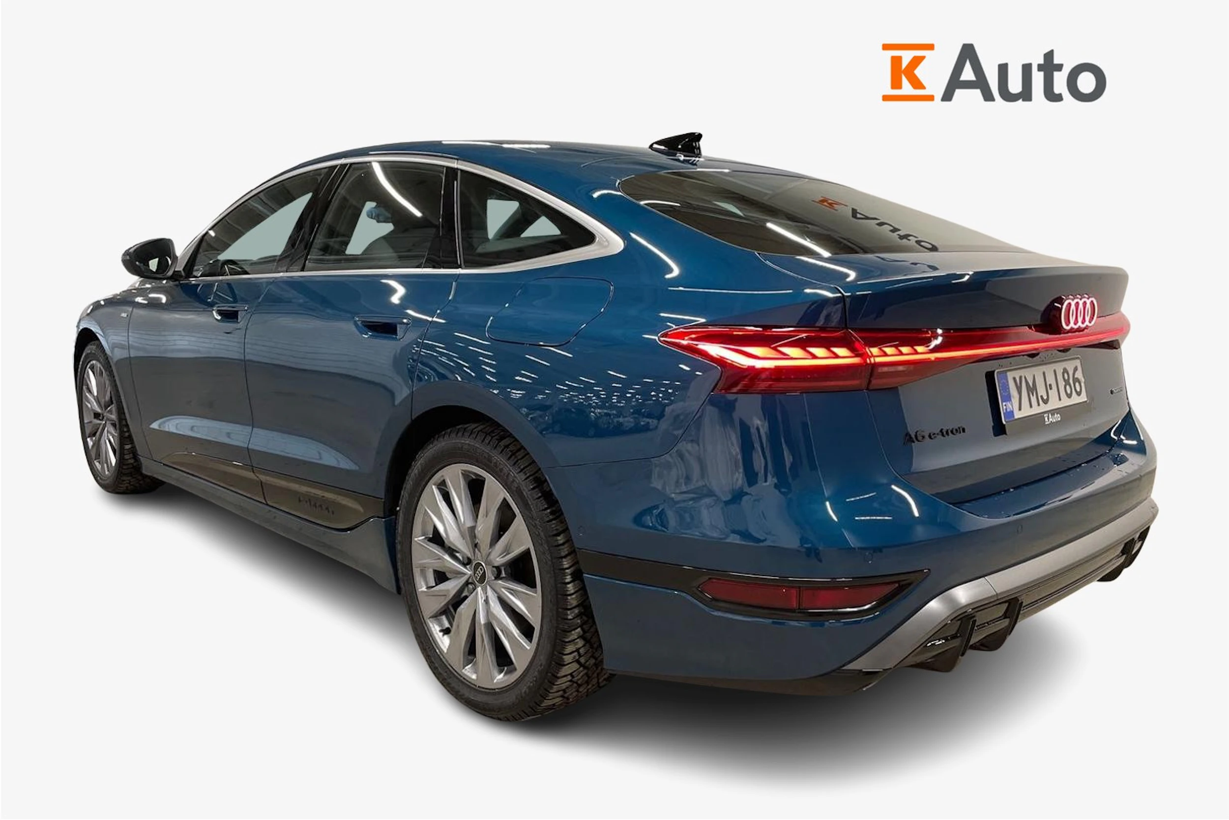 sininen Audi A6 e-tron 2026 kuva 2.