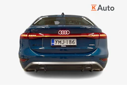 sininen Audi A6 e-tron 2026 kuva 3.