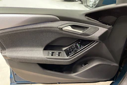 sininen Audi A6 e-tron 2026 kuva 15.