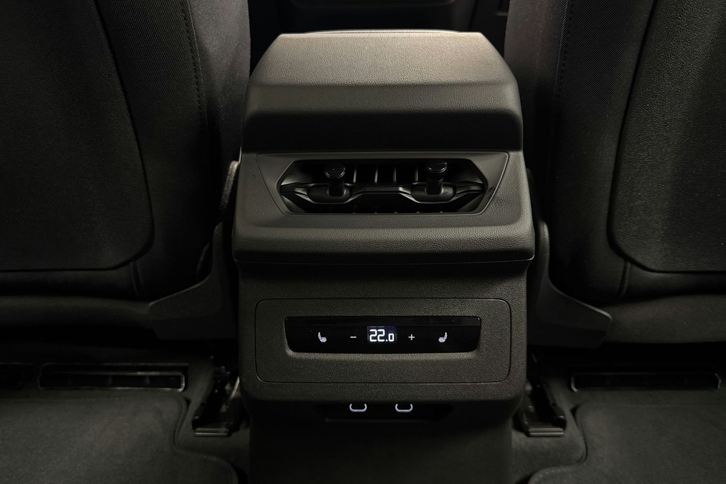 met. musta Audi A6 e-tron 2026 kuva 12.