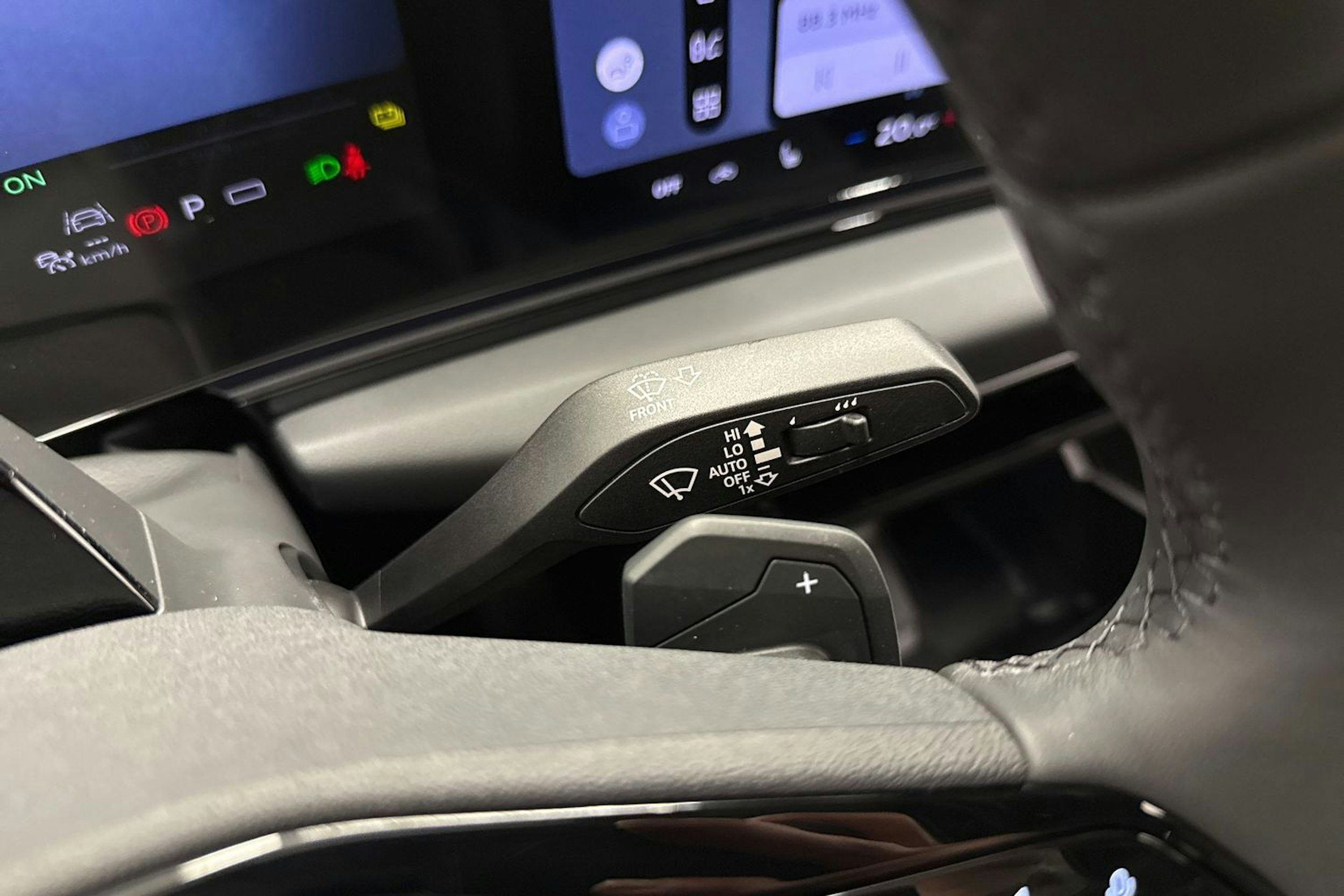 met. musta Audi A6 e-tron 2026 kuva 16.