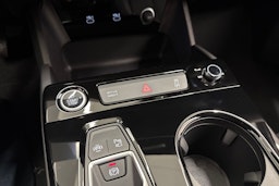 met. musta Audi A6 e-tron 2026 kuva 22.