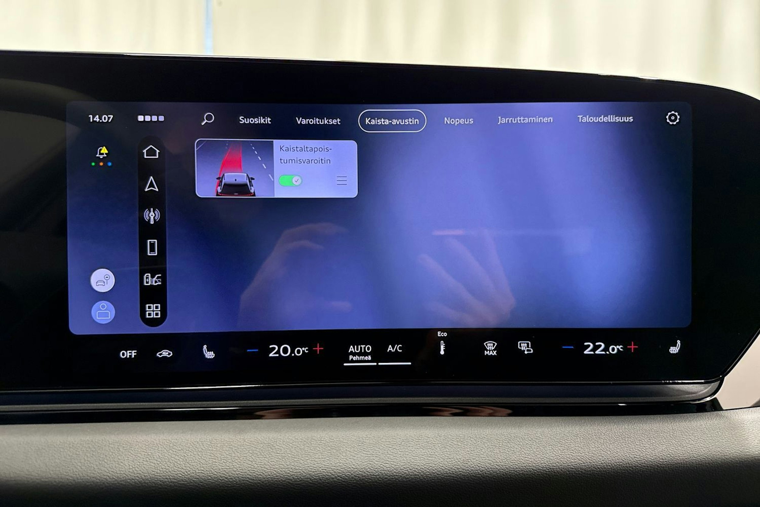 met. musta Audi A6 e-tron 2026 kuva 26.