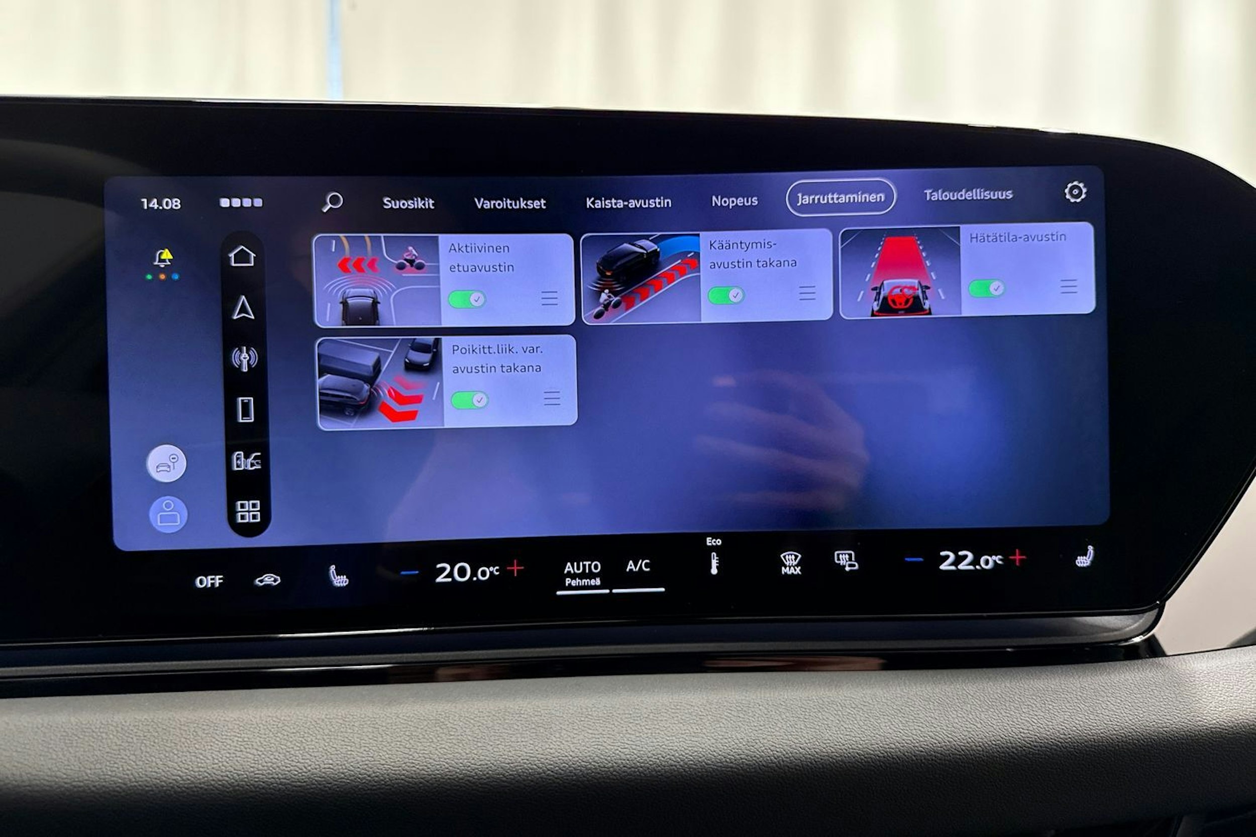 met. musta Audi A6 e-tron 2026 kuva 28.