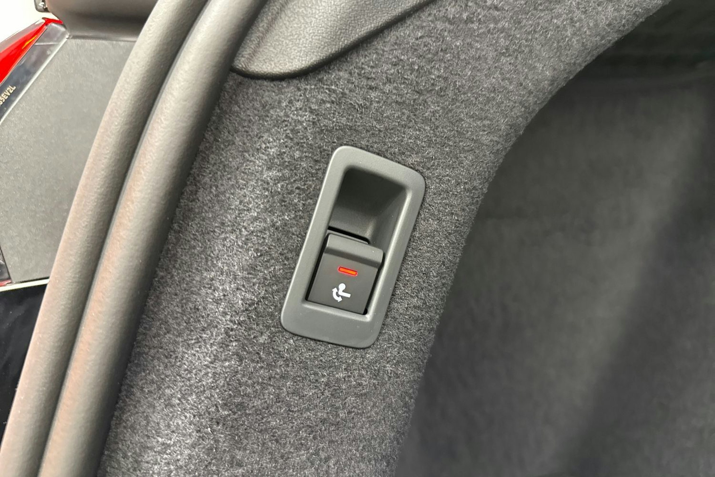 met. musta Audi A6 e-tron 2026 kuva 36.