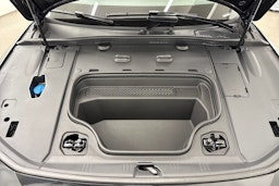 met. musta Audi A6 e-tron 2026 kuva 39.