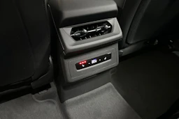 met. sininen Audi A6 e-tron 2026 kuva 11.