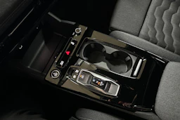 met. sininen Audi A6 e-tron 2026 kuva 35.