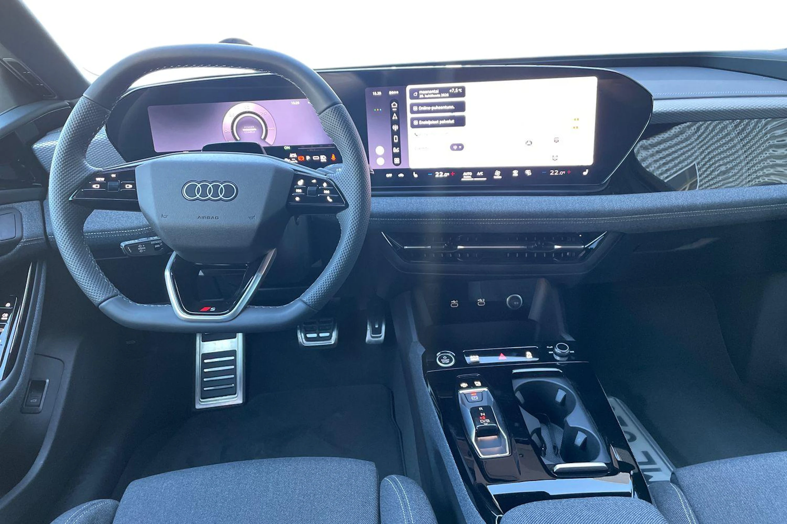 musta Audi A6 e-tron 2026 kuva 7.