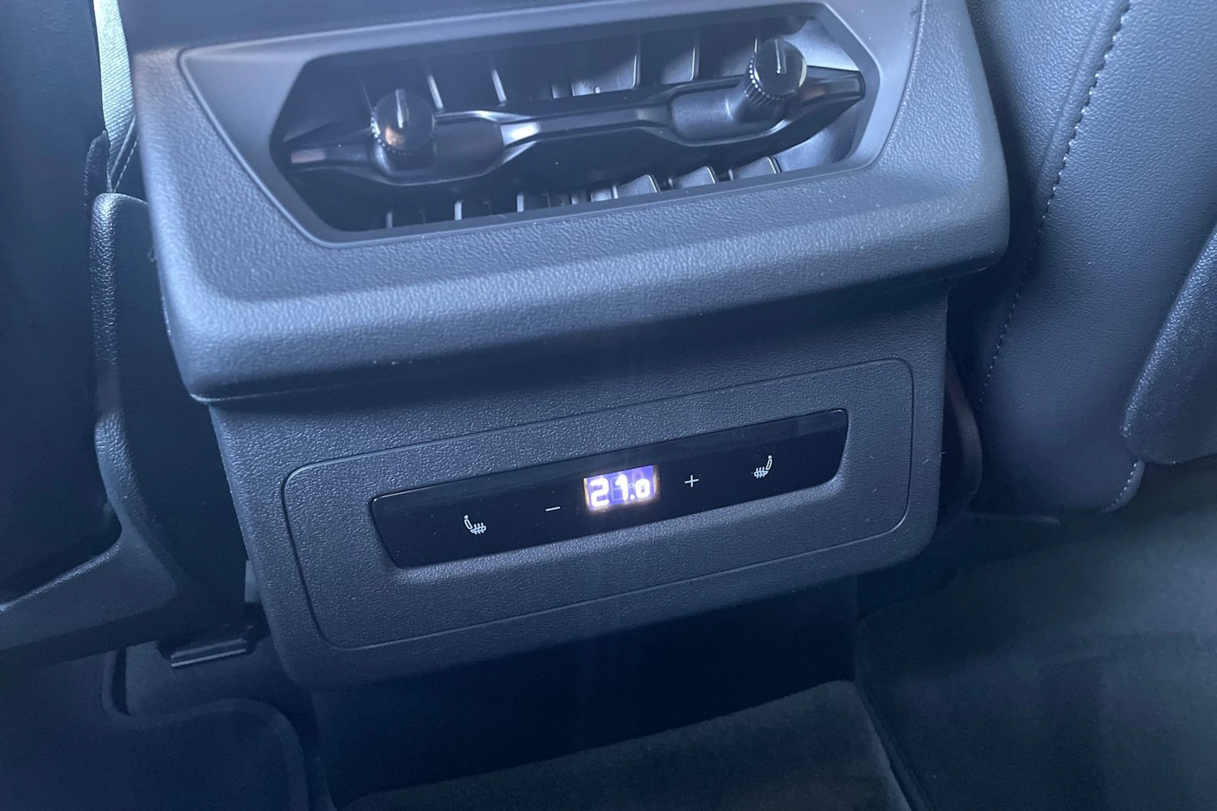musta Audi A6 e-tron 2026 kuva 13.