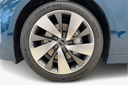 met. sininen Audi A6 e-tron 2026 kuva 9.
