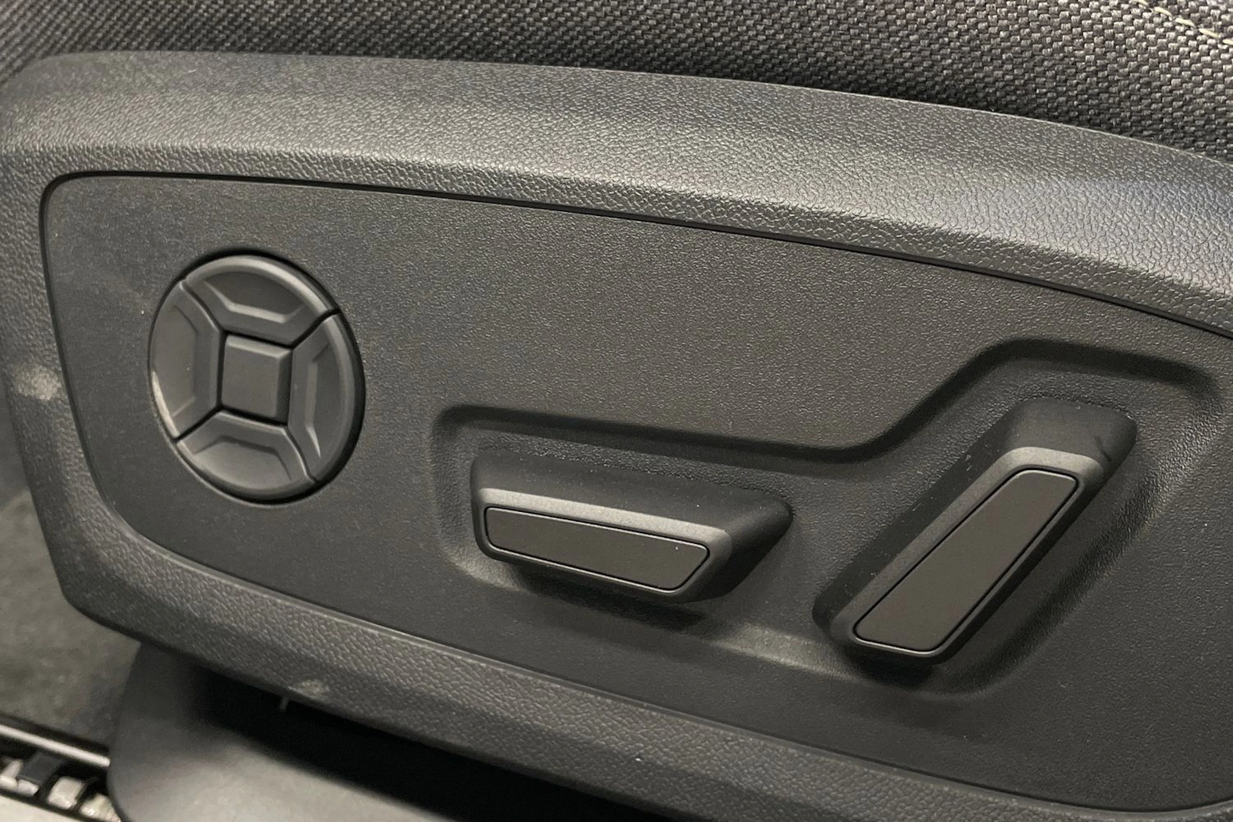 met. sininen Audi A6 e-tron 2026 kuva 12.