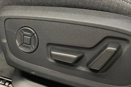 met. sininen Audi A6 e-tron 2026 kuva 12.